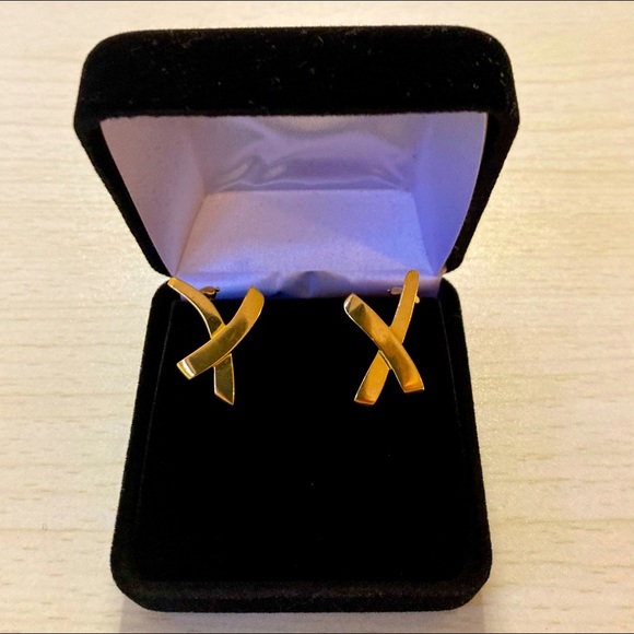Tiffany & Co. Jewelry - Paloma Picasso for Tiffany & Co. Kiss earrings in 18k gold